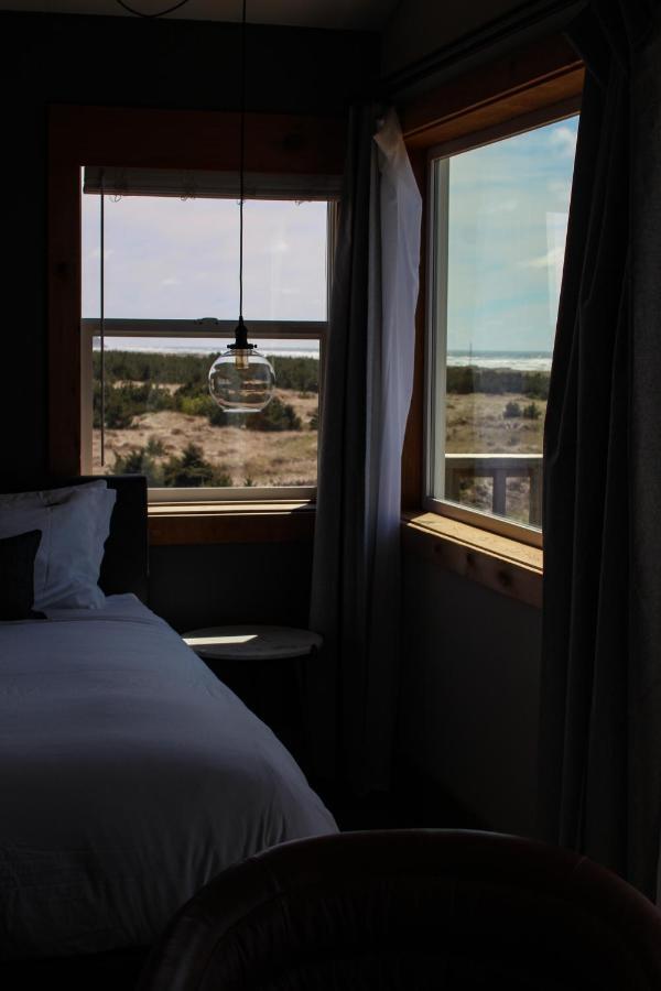 Inn At Discovery Coast Лонг-Бич Экстерьер фото